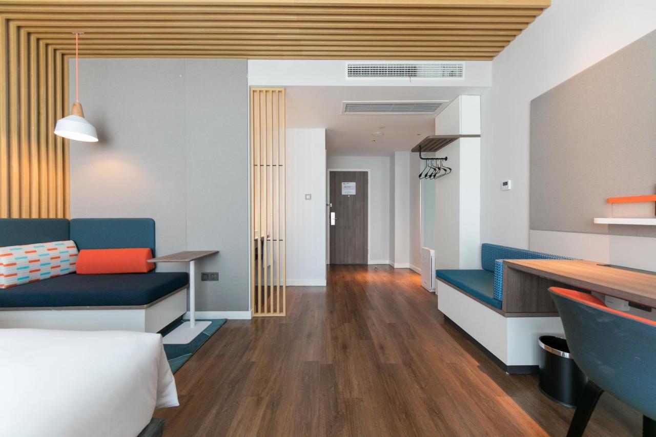 Holiday Inn Express Shanghai Tangzhen By Ihg - 20 Mins To Disney Land Esterno foto