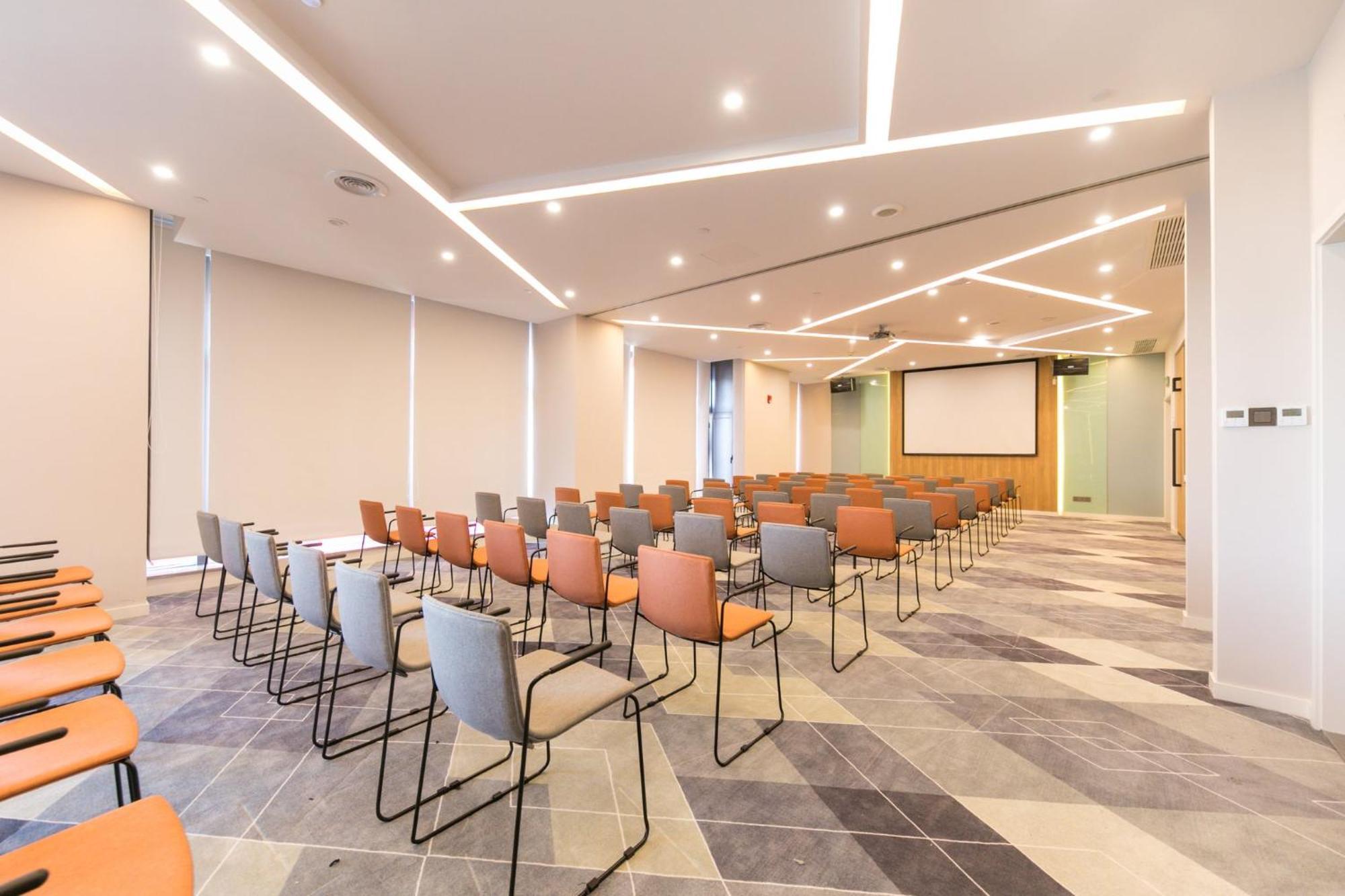 Holiday Inn Express Shanghai Tangzhen By Ihg - 20 Mins To Disney Land Esterno foto